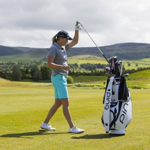 Omnipod Podder, "Hannah," golfing